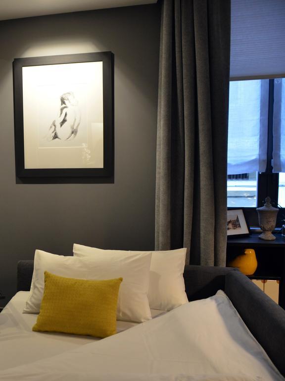 Qb/four Apartment *